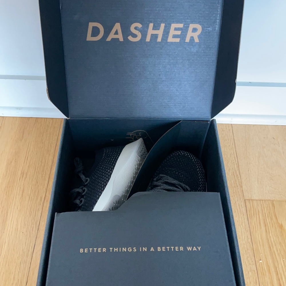 Allbirds tennis shoes
